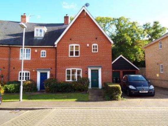 3 Bedroom End of Ter...